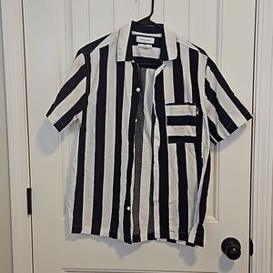 Urban Outfitters Men's Stripped Short Sleeve Button Down Size S